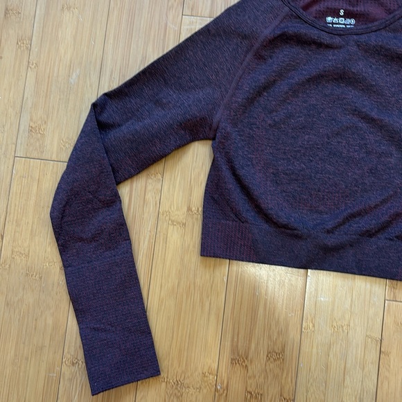 Amazon Crop Top - Picture 2 of 5